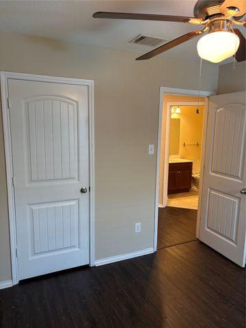 2047 Enchanted Rock Drive, Forney, TX 75126