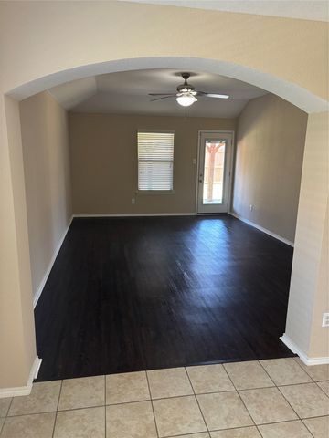 2047 Enchanted Rock Drive, Forney, TX 75126