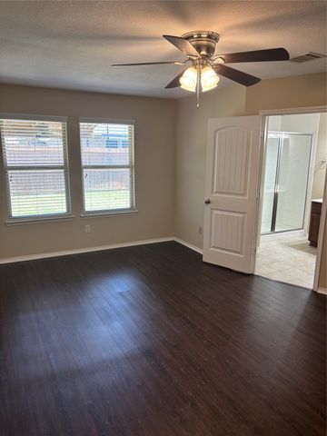 2047 Enchanted Rock Drive, Forney, TX 75126