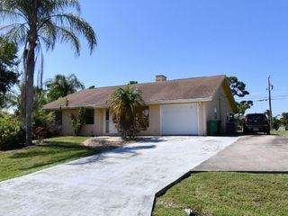 109 SW Meade Circle, Port St. Lucie, Port St Lucie, FL 34953