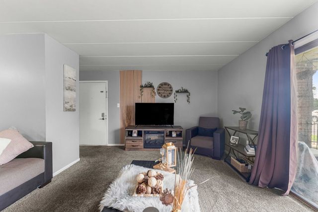 9138 W 140TH Street 1NE, Orland Park, IL 60462