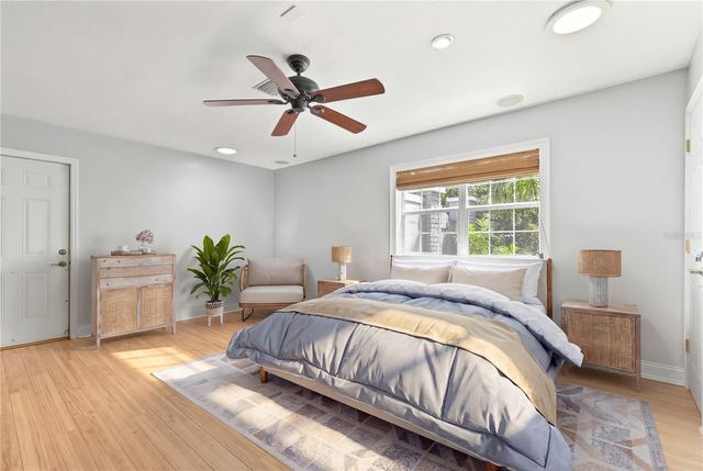 2102 W KYRA DRIVE, Tampa, FL 33612