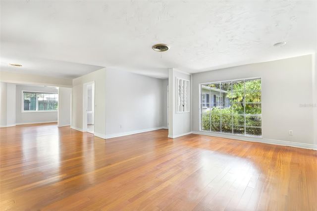 2102 W KYRA DRIVE, Tampa, FL 33612