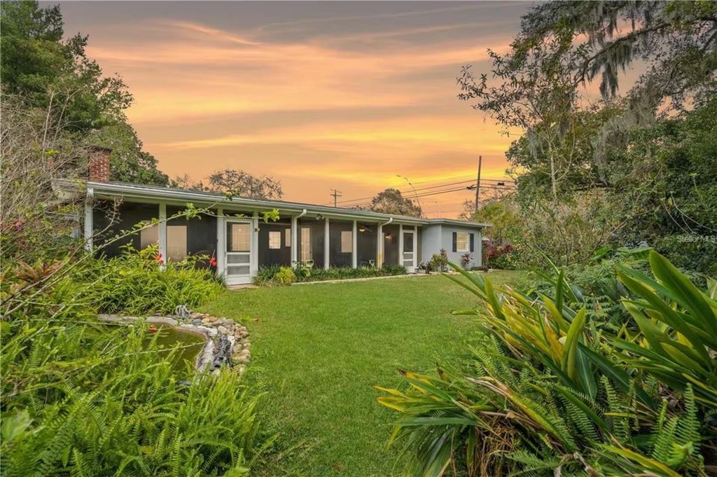 Image 2 of property listing at 2102 W KYRA DRIVE, Tampa, FL 33612