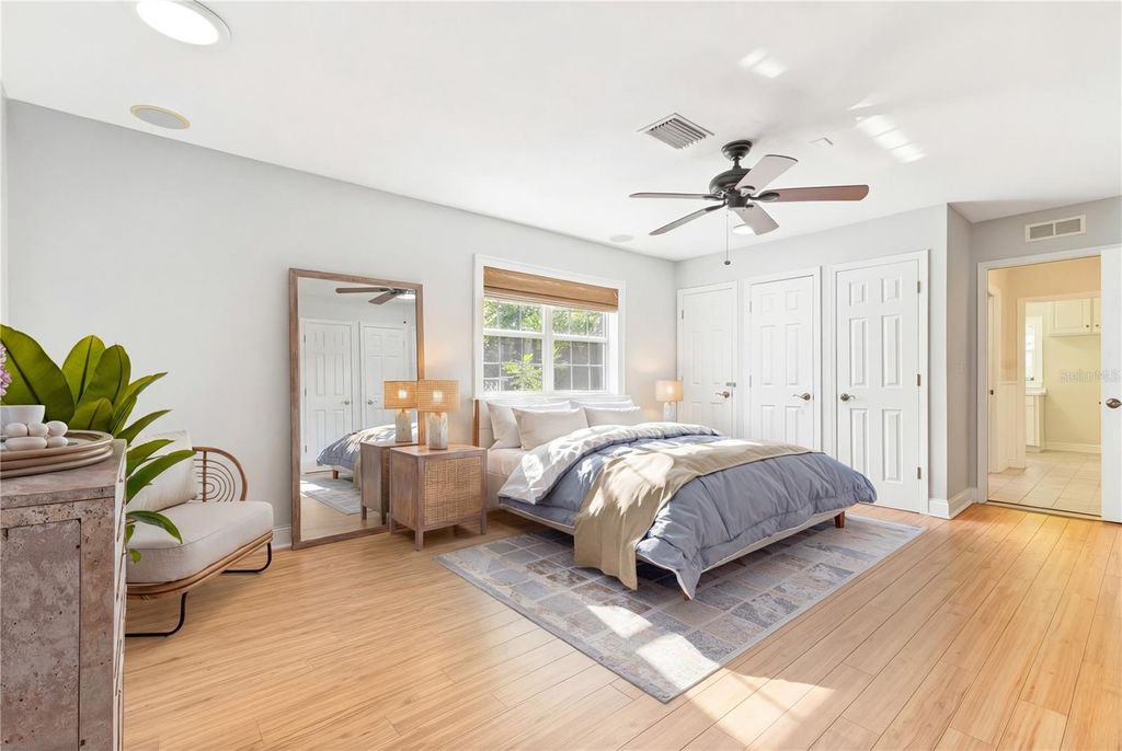 Image 19 of property listing at 2102 W KYRA DRIVE, Tampa, FL 33612