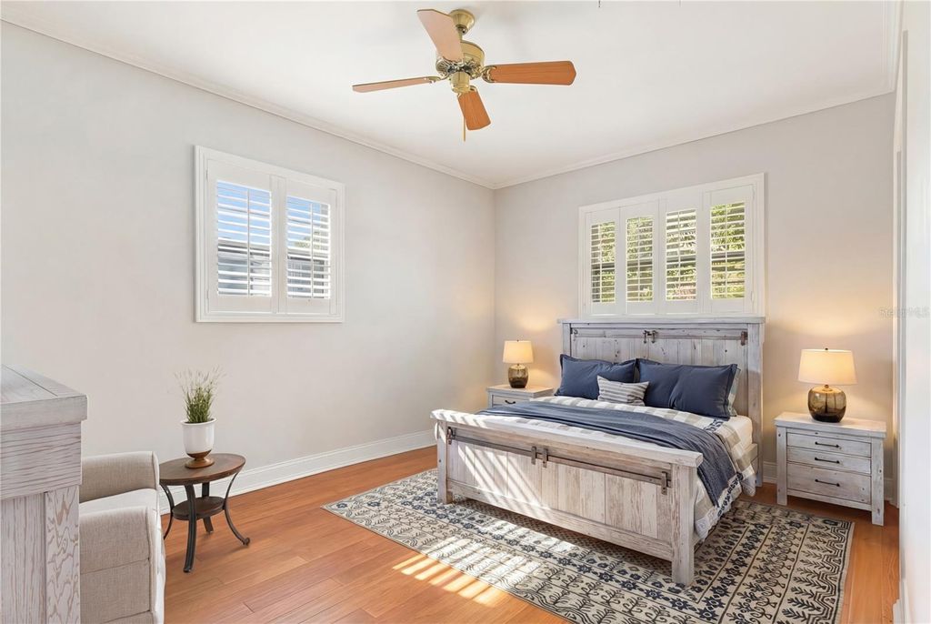 Image 24 of property listing at 2102 W KYRA DRIVE, Tampa, FL 33612