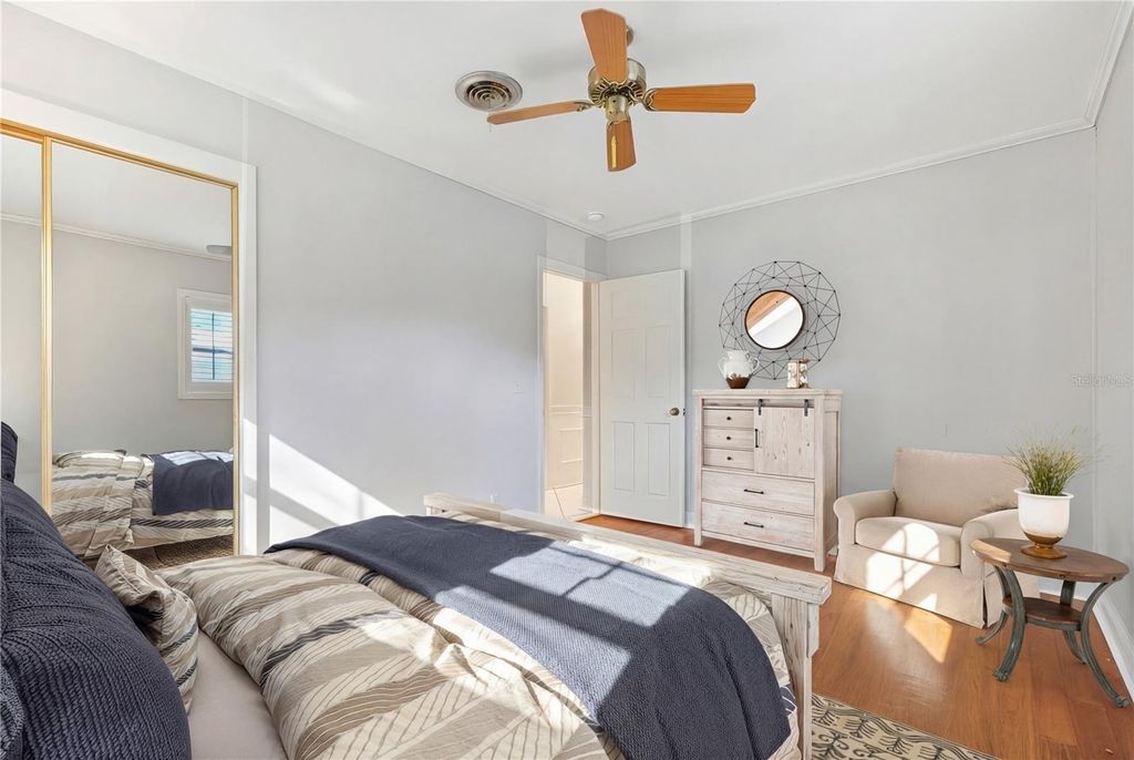 Image 25 of property listing at 2102 W KYRA DRIVE, Tampa, FL 33612