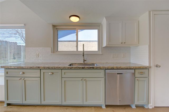 1231 Bramblebury Drive, Sugar Land, TX 77498