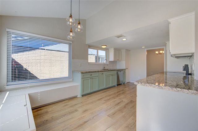 1231 Bramblebury Drive, Sugar Land, TX 77498