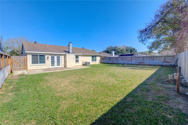 1231 Bramblebury Drive, Sugar Land, TX 77498