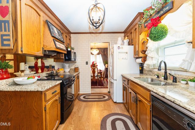 303 Chaucer Court, Dunn, NC 28334