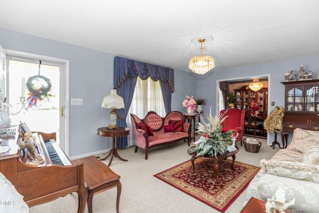 303 Chaucer Court, Dunn, NC 28334