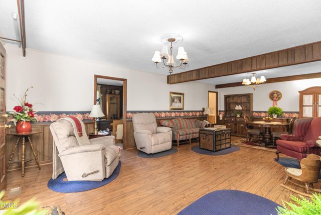 303 Chaucer Court, Dunn, NC 28334