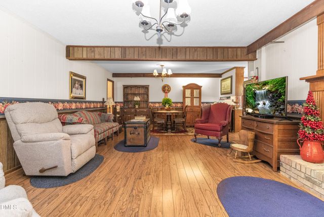 303 Chaucer Court, Dunn, NC 28334
