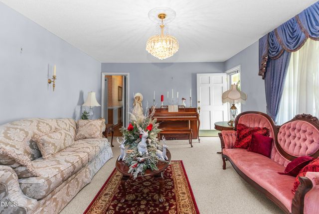 303 Chaucer Court, Dunn, NC 28334