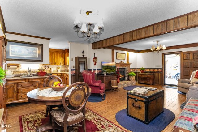 303 Chaucer Court, Dunn, NC 28334