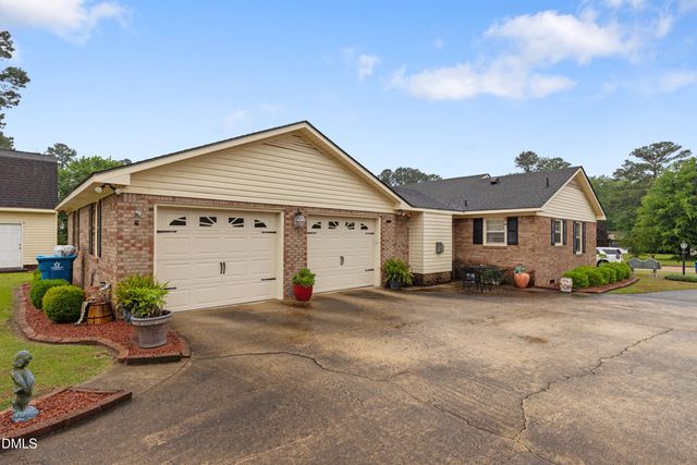303 Chaucer Court, Dunn, NC 28334