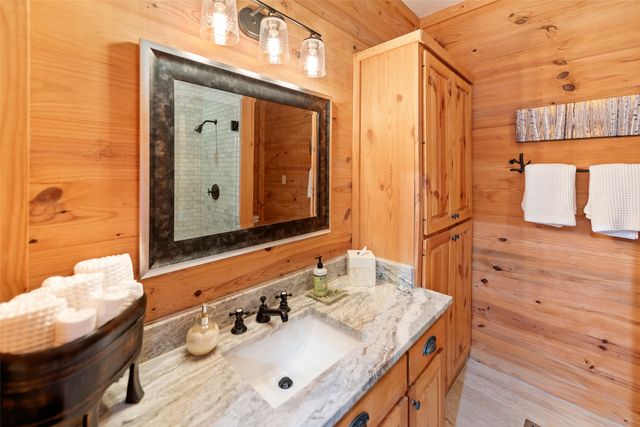 870 King Thomas Drive, Scroggins, TX 75480