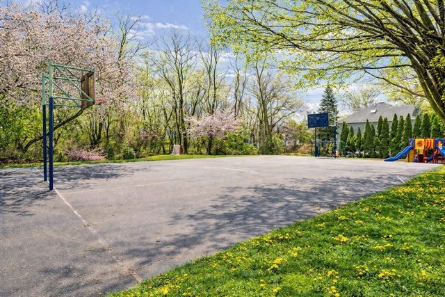 222 Windsor Ave, Swampscott, MA 01907