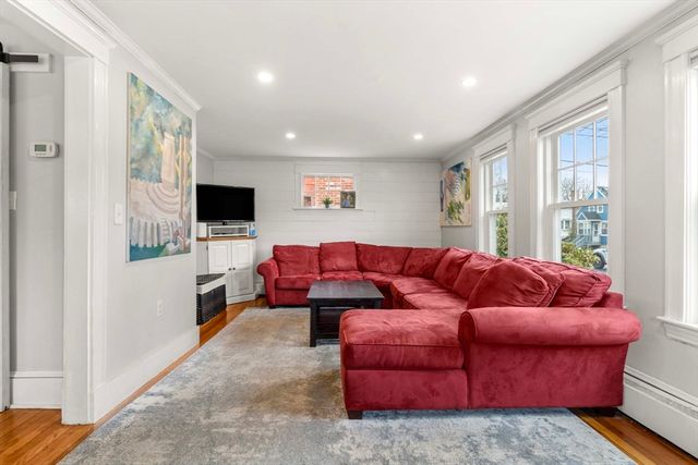 222 Windsor Ave, Swampscott, MA 01907