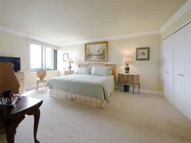 2480 Presidential Way 1703, West Palm Beach, FL 33401