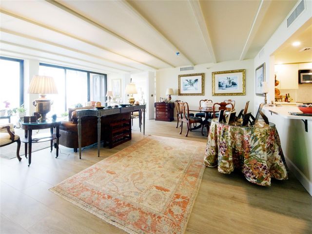 2480 Presidential Way 1703, West Palm Beach, FL 33401
