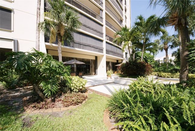 2480 Presidential Way 1703, West Palm Beach, FL 33401