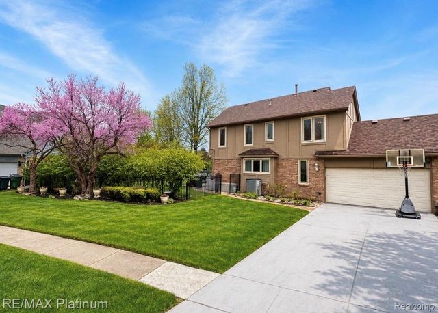 14751 Ashton Lane, Shelby Charter Township, MI 48315