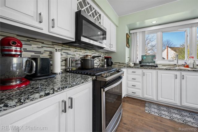 14751 Ashton Lane, Shelby Charter Township, MI 48315