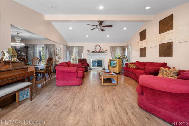 14751 Ashton Lane, Shelby Charter Township, MI 48315