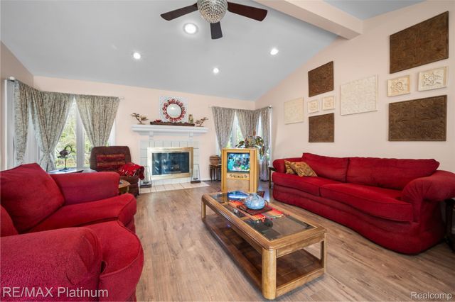 14751 Ashton Lane, Shelby Charter Township, MI 48315