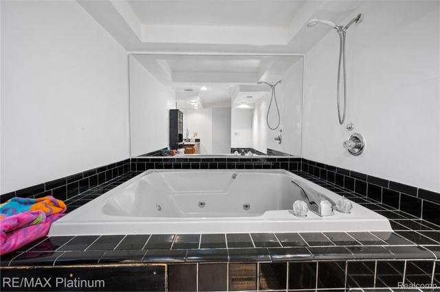 14751 Ashton Lane, Shelby Charter Township, MI 48315