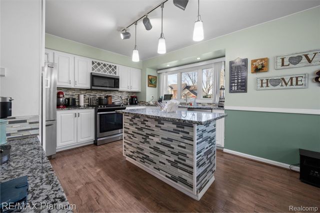 14751 Ashton Lane, Shelby Charter Township, MI 48315