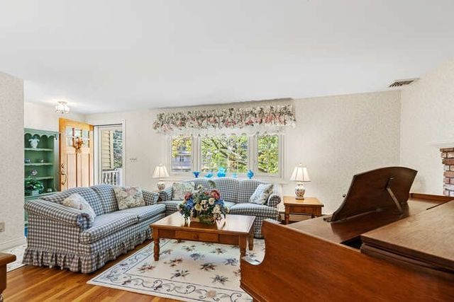 22 Marrett, Burlington, MA 01803