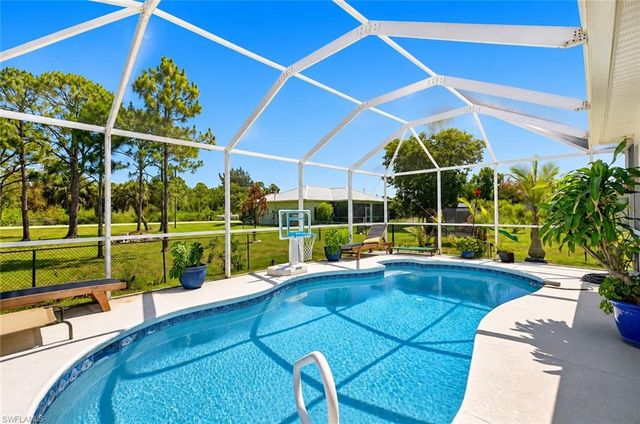 5246 Billings ST, Lehigh Acres, FL 33971