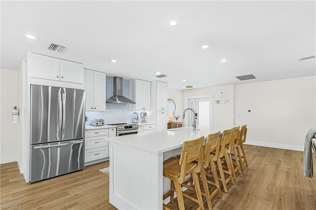 8 Palmview BLVD, FORT MYERS BEACH, FL 33931 — photo 3