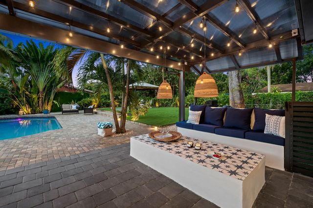 1813 SW 10th Court, Fort Lauderdale, FL 33312