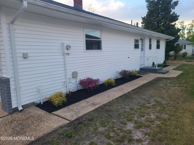 495 Jamaica Boulevard, Toms River, NJ 08757