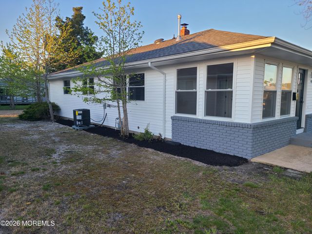 495 Jamaica Boulevard, Toms River, NJ 08757