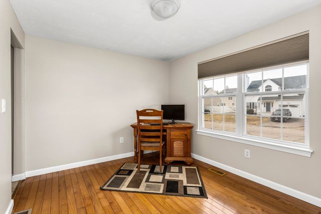 18 Palomino Dr, Franklin, MA 02038