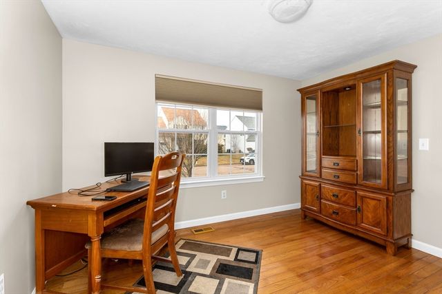 18 Palomino Dr, Franklin, MA 02038