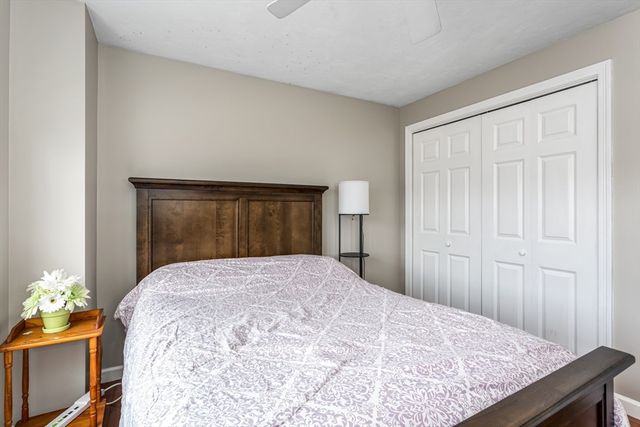 18 Palomino Dr, Franklin, MA 02038