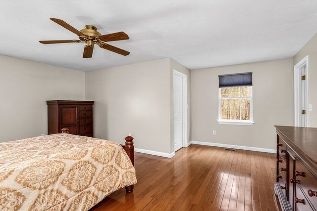 18 Palomino Dr, Franklin, MA 02038