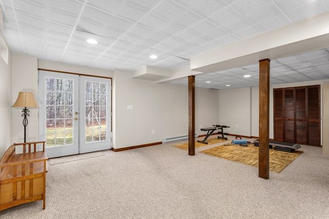 18 Palomino Dr, Franklin, MA 02038