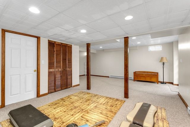 18 Palomino Dr, Franklin, MA 02038