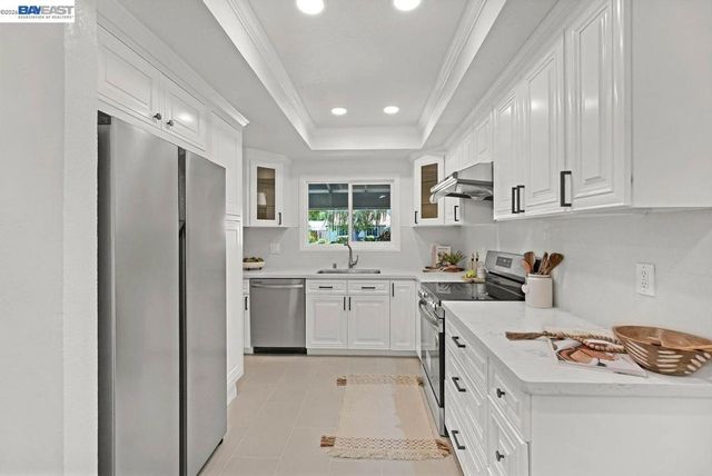 34352 Newton Ct, Fremont, CA 94555