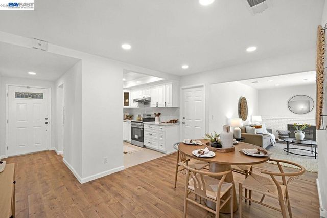 34352 Newton Ct, Fremont, CA 94555