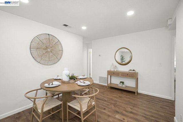 34352 Newton Ct, Fremont, CA 94555