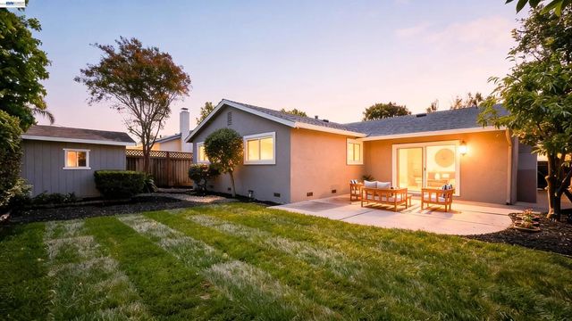 34352 Newton Ct, Fremont, CA 94555