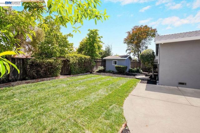 34352 Newton Ct, Fremont, CA 94555